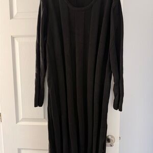 Elegant Black Ribbed Dress